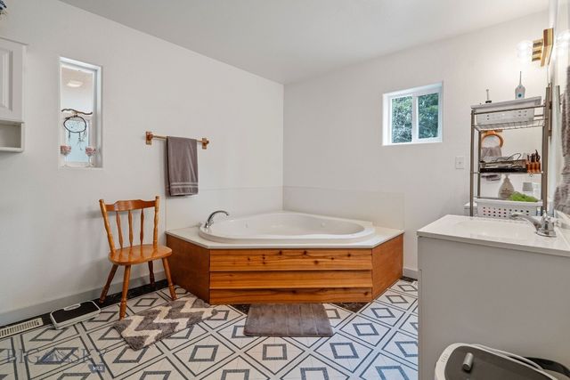 390 Crosscut Road, Rexford, MT 59930