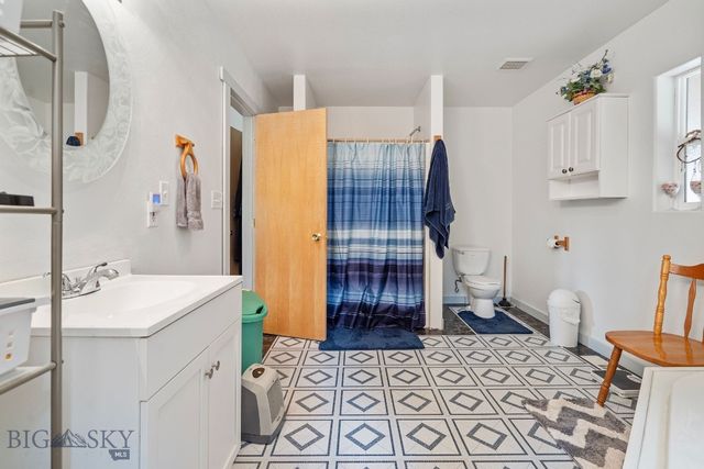 390 Crosscut Road, Rexford, MT 59930