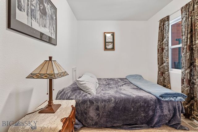 390 Crosscut Road, Rexford, MT 59930