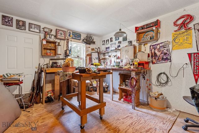 390 Crosscut Road, Rexford, MT 59930