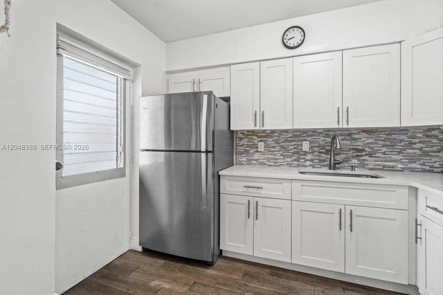 260 NW 19th Street 26, Boca Raton, FL 33432
