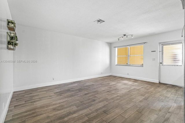 260 NW 19th Street 26, Boca Raton, FL 33432