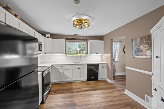 416 Lindsay Lane, Moriches, NY 11955