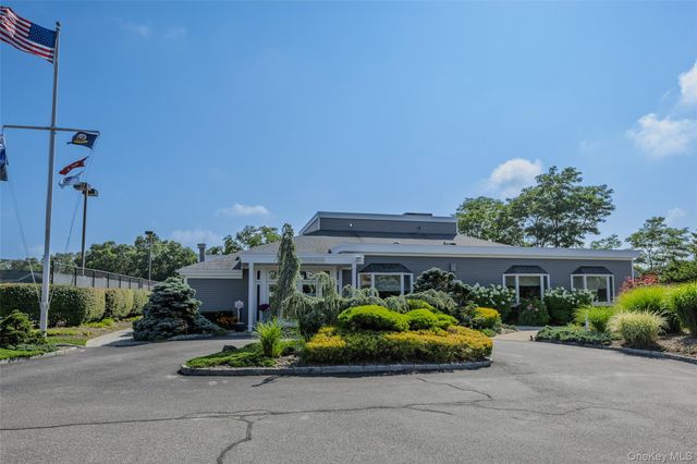 416 Lindsay Lane, Moriches, NY 11955