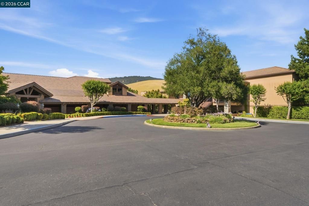 Image 52 of property listing at 700 Blue Spruce Dr, Danville, CA 94506
