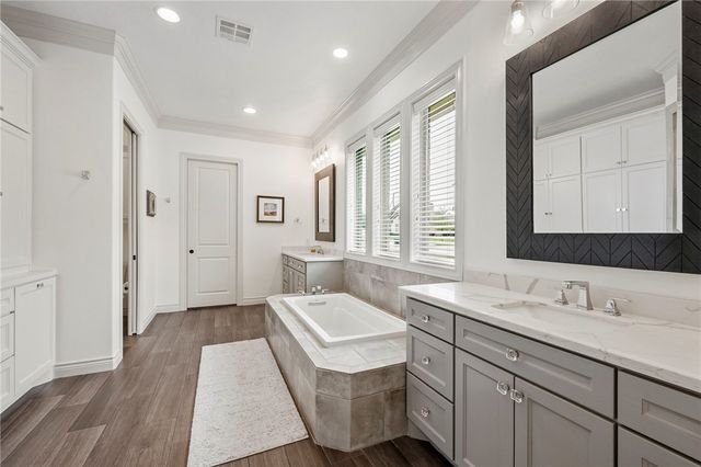 1231 Quarry Oaks Drive, College Station, TX 77845