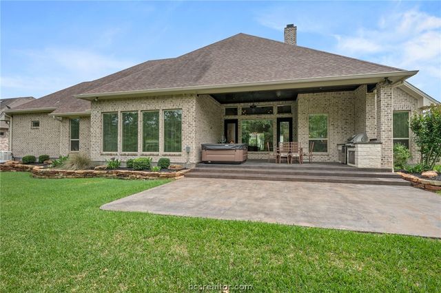 1231 Quarry Oaks Drive, College Station, TX 77845