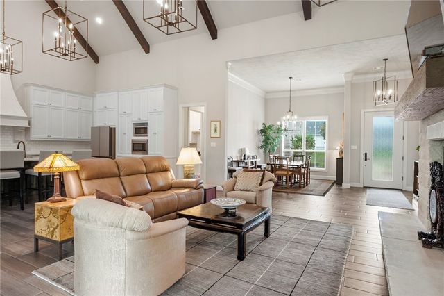 1231 Quarry Oaks Drive, College Station, TX 77845