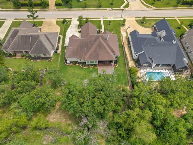 1231 Quarry Oaks Drive, College Station, TX 77845