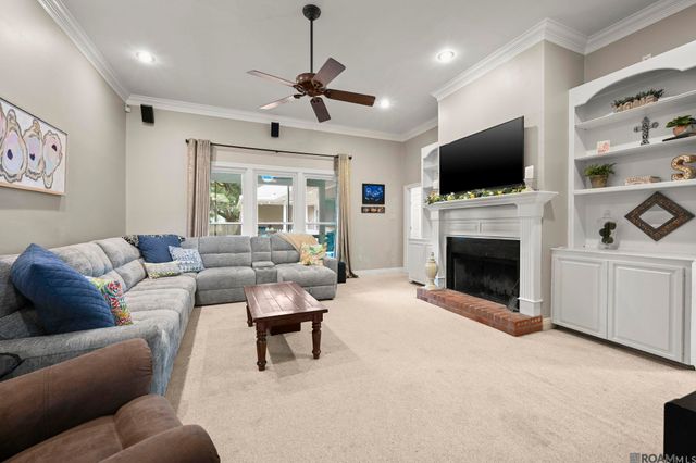 341 Pastureview Dr, Baton Rouge, LA 70810