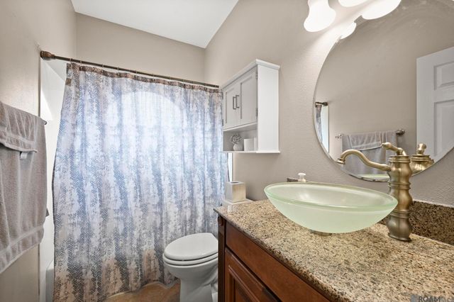 341 Pastureview Dr, Baton Rouge, LA 70810