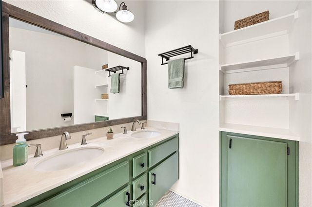 573 Wayland Court, Claremont, CA 91711