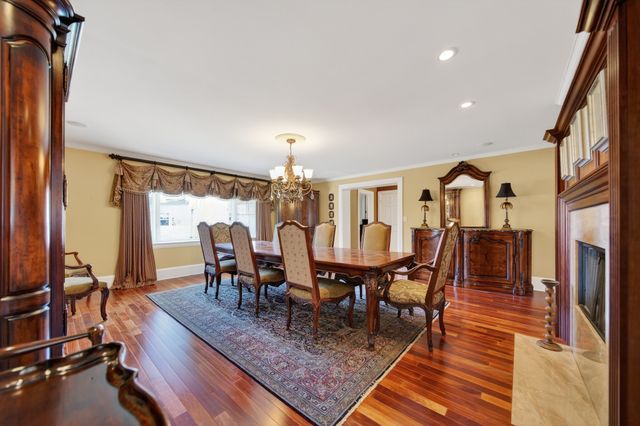 426 SHAWNEE Drive, Erie, PA 16505