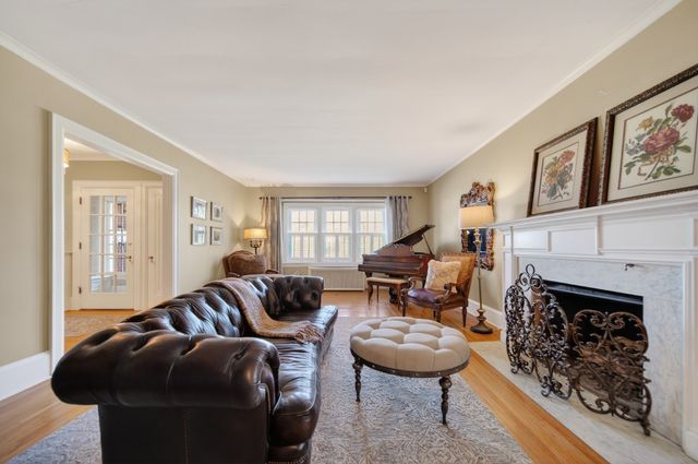 426 SHAWNEE Drive, Erie, PA 16505