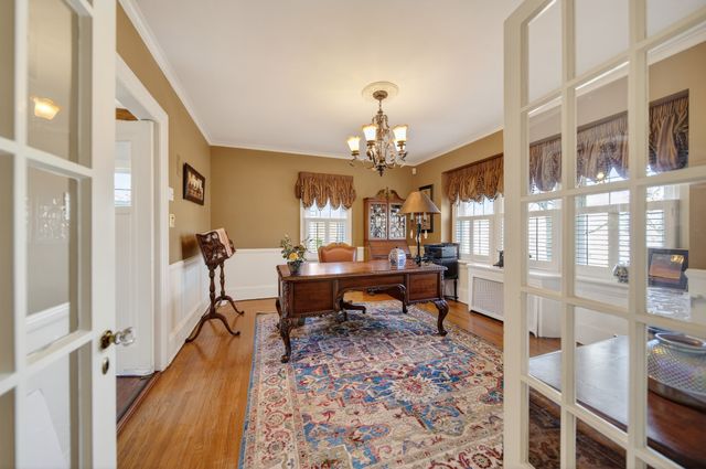 426 SHAWNEE Drive, Erie, PA 16505