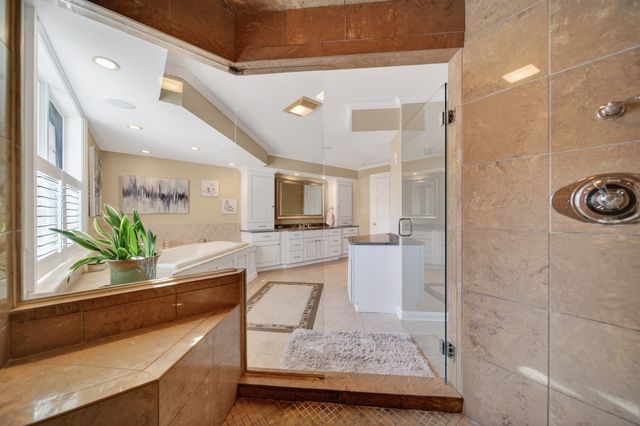 426 SHAWNEE Drive, Erie, PA 16505