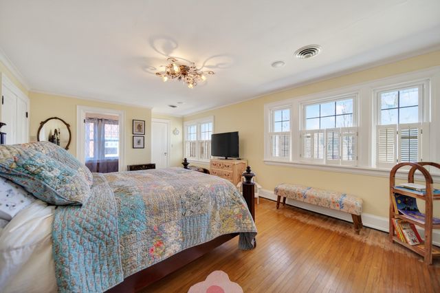 426 SHAWNEE Drive, Erie, PA 16505