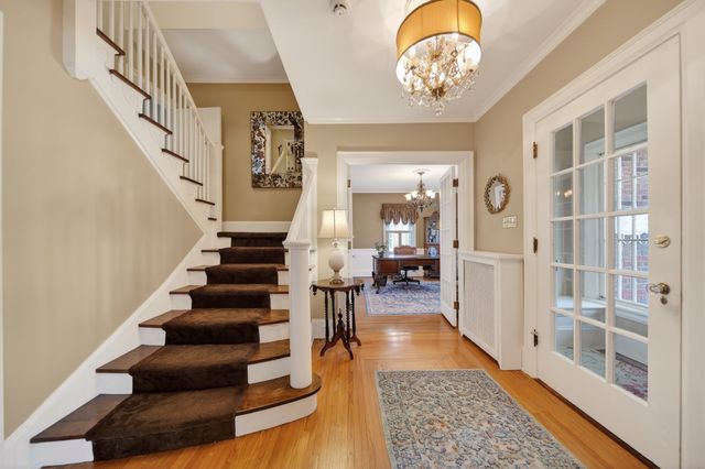 426 SHAWNEE Drive, Erie, PA 16505