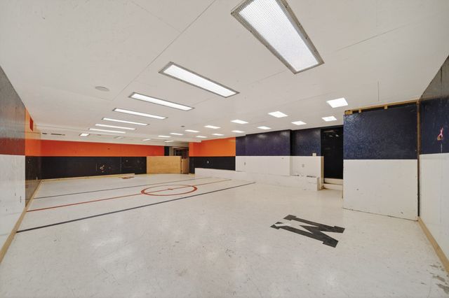 426 SHAWNEE Drive, Erie, PA 16505