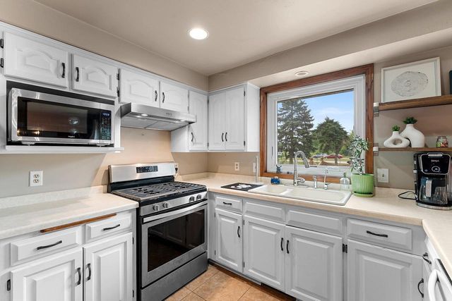 2812 FINGER ROAD, Green Bay, WI 54302
