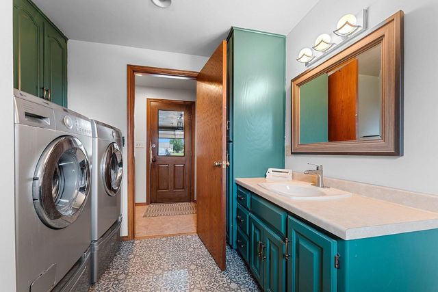 2812 FINGER ROAD, Green Bay, WI 54302