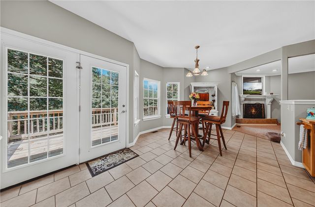 1 Totton Lane, Bella Vista, AR 72714