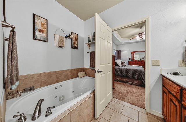 1 Totton Lane, Bella Vista, AR 72714