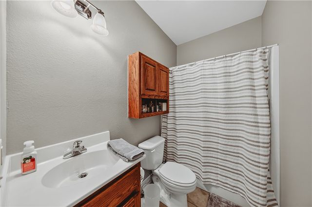 1 Totton Lane, Bella Vista, AR 72714