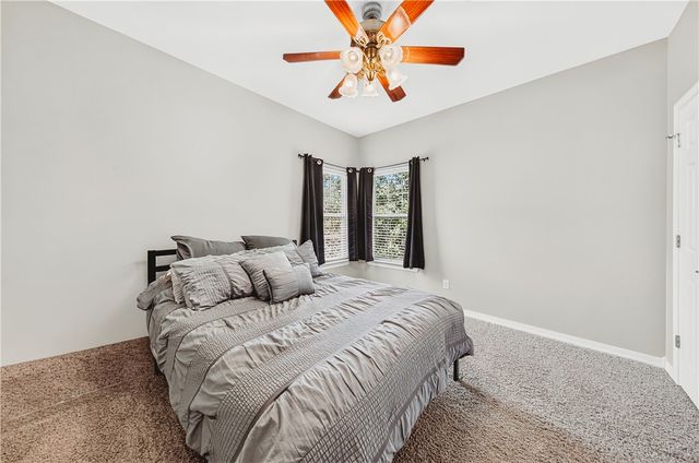 1 Totton Lane, Bella Vista, AR 72714