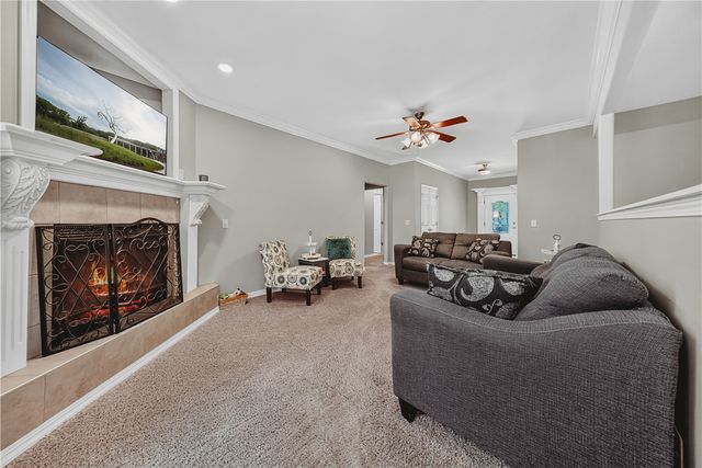 1 Totton Lane, Bella Vista, AR 72714