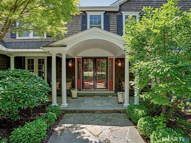 36 Lobsterback Road, Trumbull, CT 06611