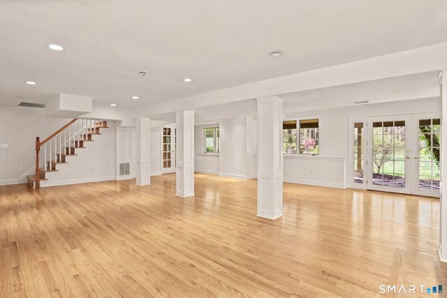 36 Lobsterback Road, Trumbull, CT 06611