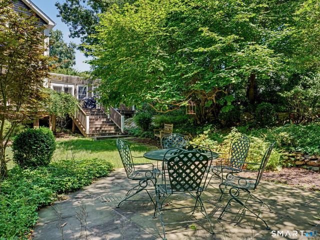 36 Lobsterback Road, Trumbull, CT 06611