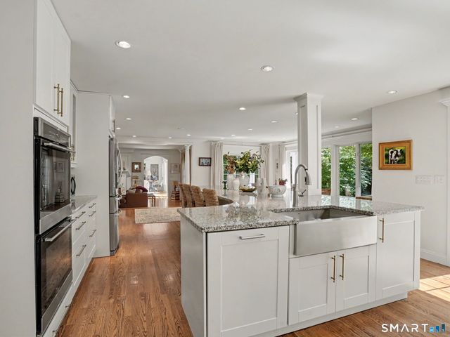 36 Lobsterback Road, Trumbull, CT 06611
