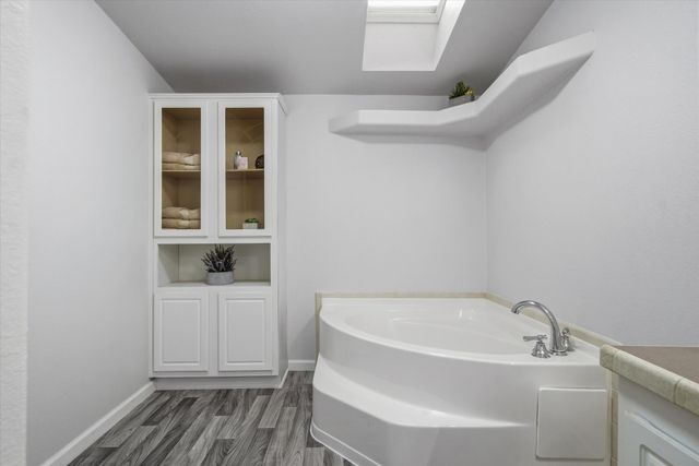 10165 Northlake Circle, Kemp, TX 75143