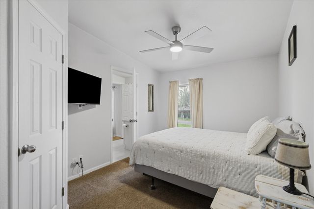 10165 Northlake Circle, Kemp, TX 75143