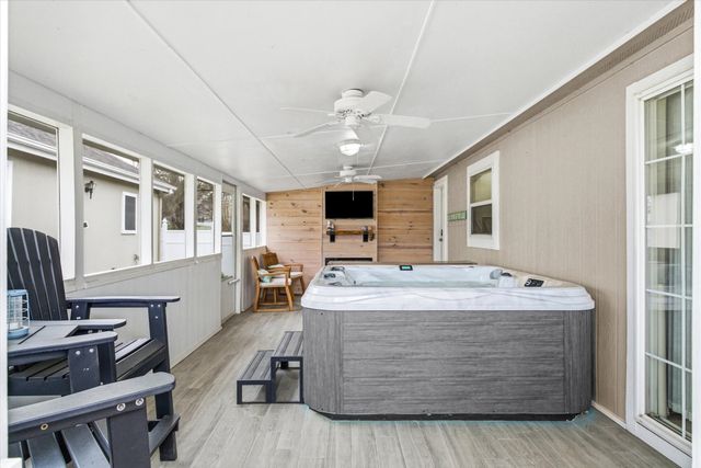 10165 Northlake Circle, Kemp, TX 75143