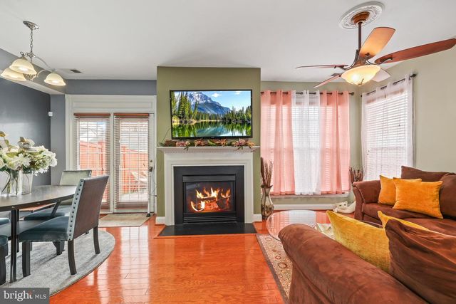 2725 CELESTIAL DR, Woodbridge, VA 22191