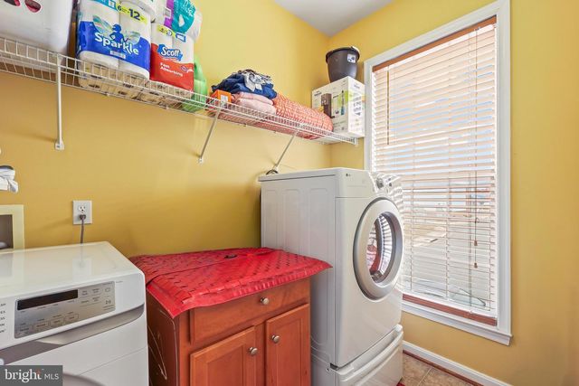 2725 CELESTIAL DR, Woodbridge, VA 22191