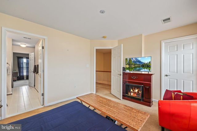 2725 CELESTIAL DR, Woodbridge, VA 22191