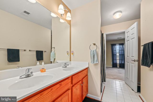 2725 CELESTIAL DR, Woodbridge, VA 22191