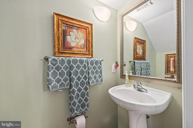 2725 CELESTIAL DR, Woodbridge, VA 22191