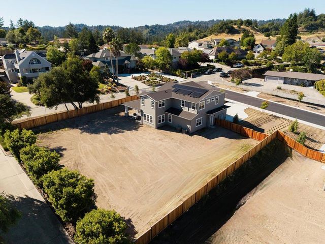 227 Sandraya Heights Road, Scotts Valley, CA 95066