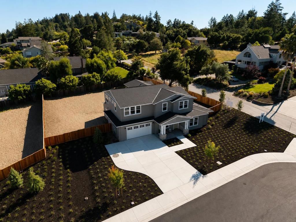 Image 3 of property listing at 227 Sandraya Heights Road, Scotts Valley, CA 95066