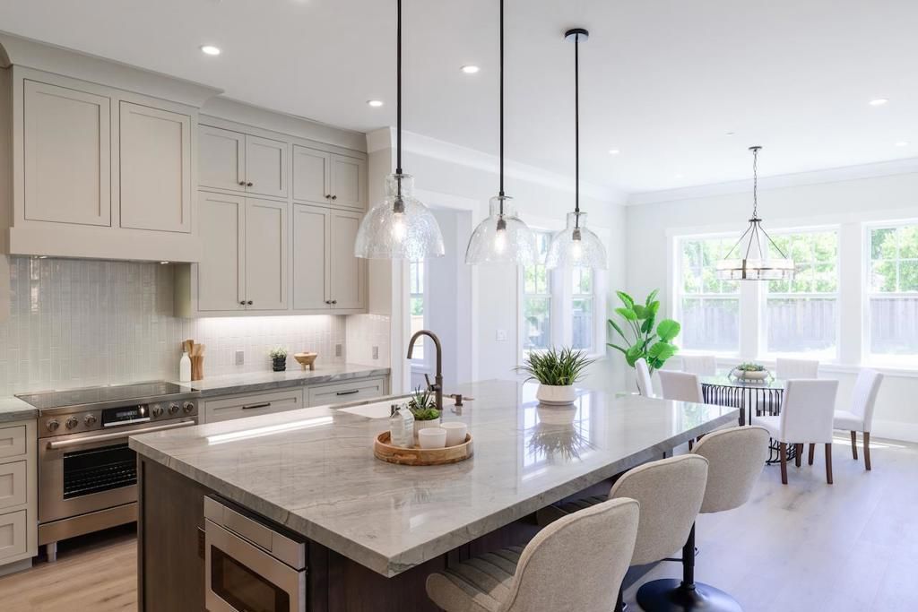 Image 4 of property listing at 227 Sandraya Heights Road, Scotts Valley, CA 95066