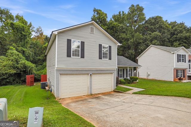 2201 Clayton Ridge, Lithonia, GA 30058
