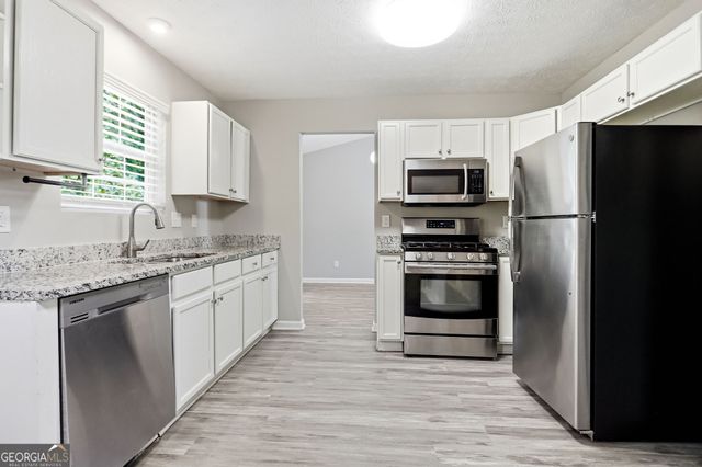 2201 Clayton Ridge, Lithonia, GA 30058