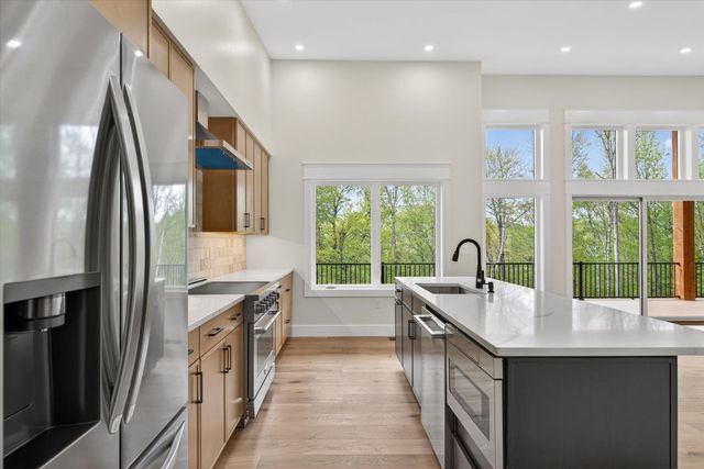140 Echo View Drive, Plymouth, VT 05056