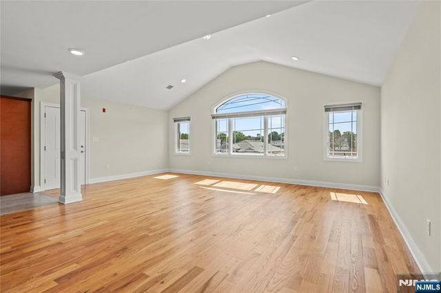 731 Stuyvesant Avenue 2, Lyndhurst, NJ 07071