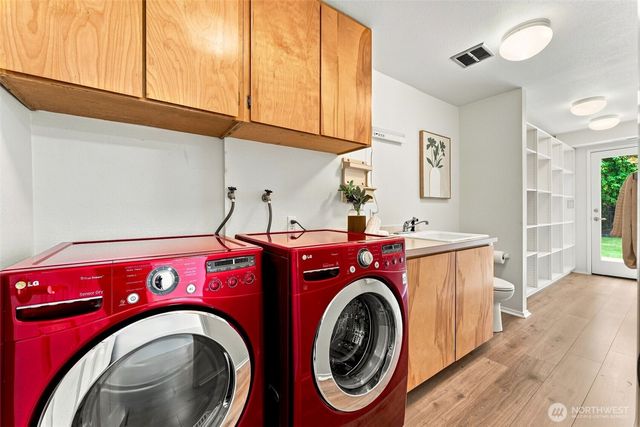 6010 152nd Avenue NE, Redmond, WA 98052